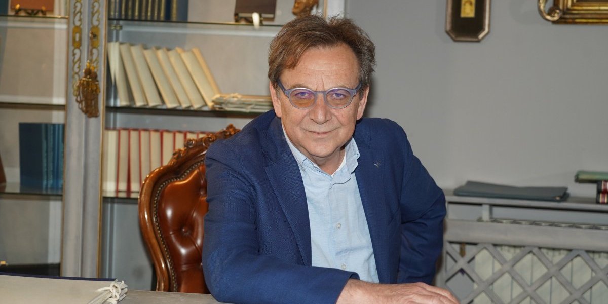 Plaćeniji od Roberta de Nira! RTS Tihomiru Staniću za 13 meseci isplatio više od dva miliona evra