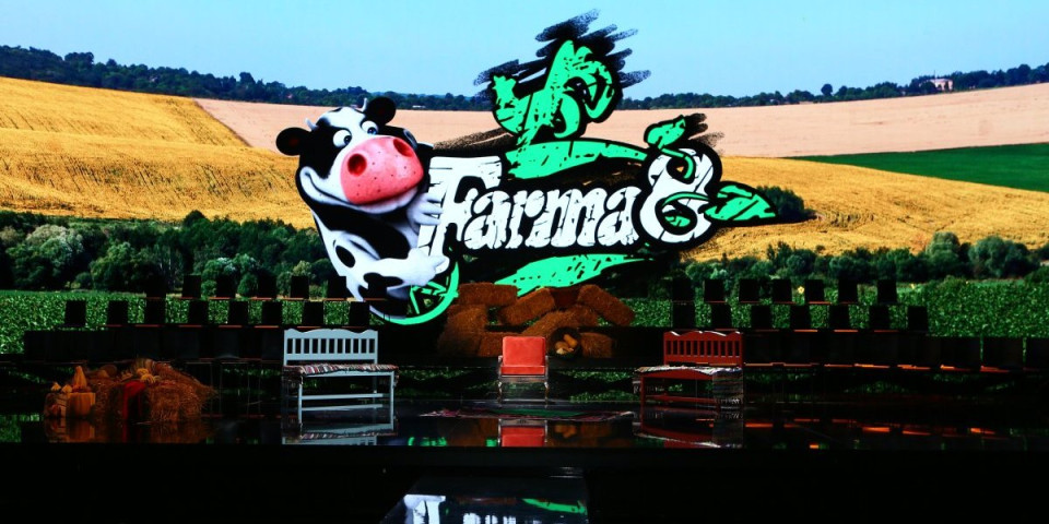 Ova zanosna plavuša je nova voditeljka "Farme 8"! Cela Srbija ju je zavolela zbog smešnih komentara, a sada je u potpuno novoj ulozi