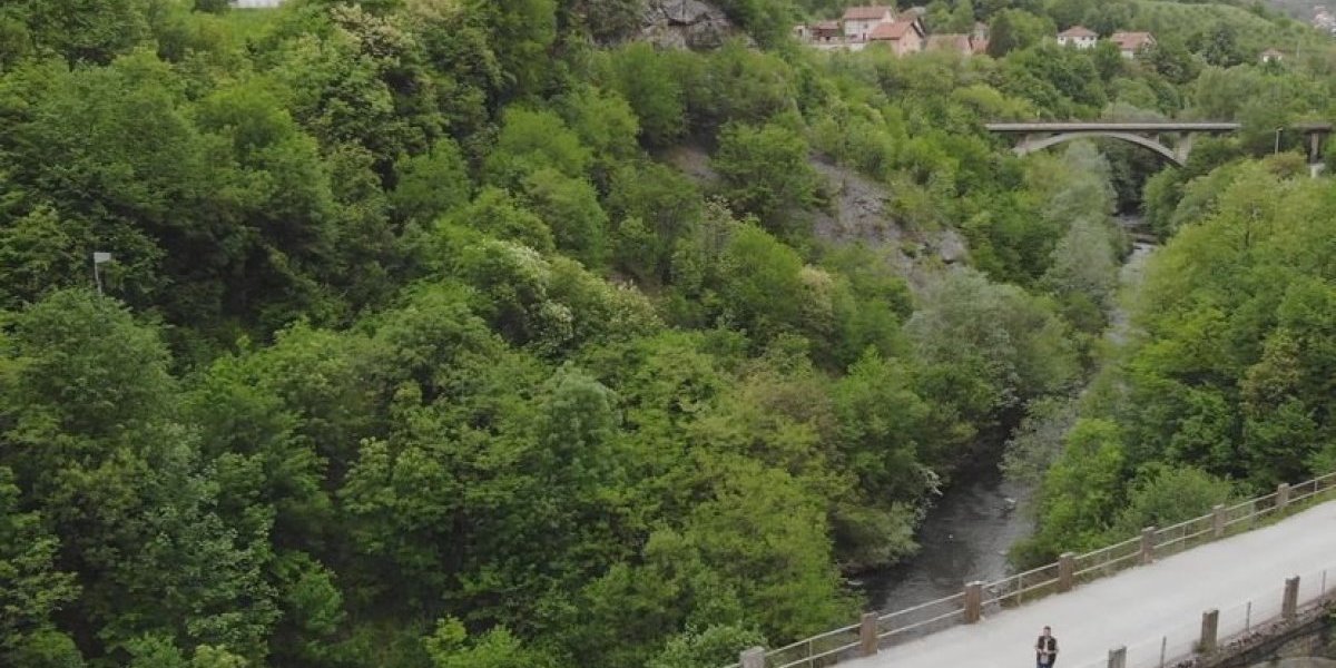 Prelepa staza, ali rizična po život! Kroz ovu stazu u Srbiji pešacima i biciklistima zabranjeno je kretanje