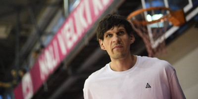 Ej, je*acu ti... Boban Marjanović hteo da tuče navijača, Dončić ga jedva smirio (VIDEO)