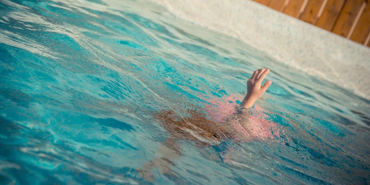 "Kao da me je grom pogodio, bio je divno dete" Meštani u šoku posle smrti dečaka koji je stradao u bazenu