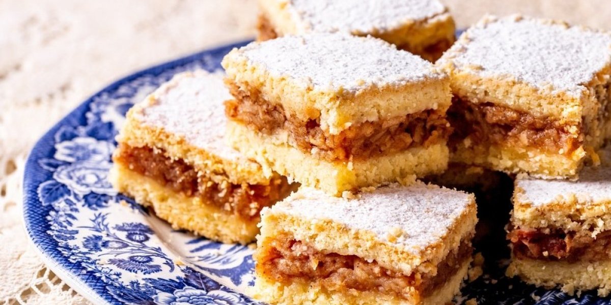 Recept dana! Posna pita sa jabukama, bakin slatkiš generacija - uživaćete u svakom zalogaju ovog jeftinog kolača
