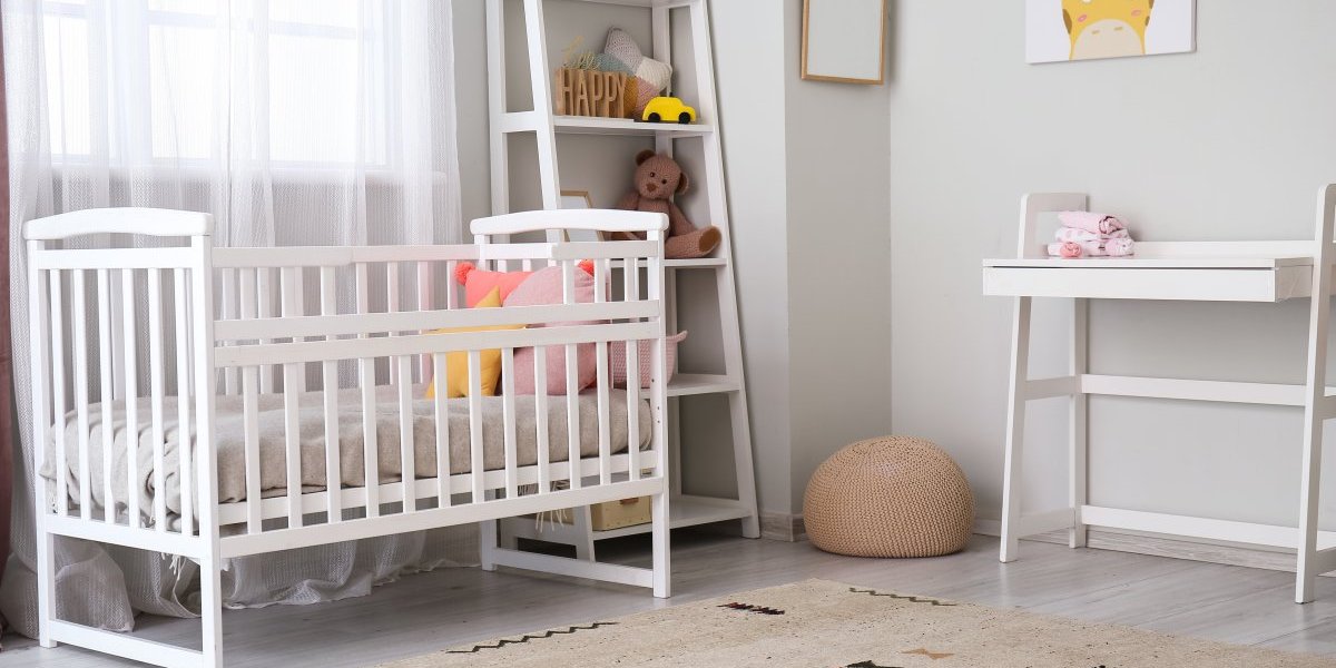 Hitno se povlači krevetac za decu! Rizik od gušenja: Ukoliko ga imate, odmah ga vratite u prodavnicu