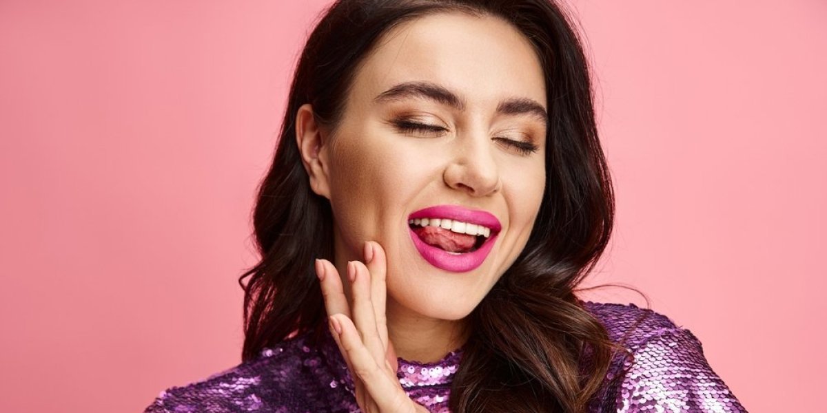 Luksuzne nijanse ruževa koje podižu vaš izgled! Otmeni i ženstveni mejkap u jednom potezu