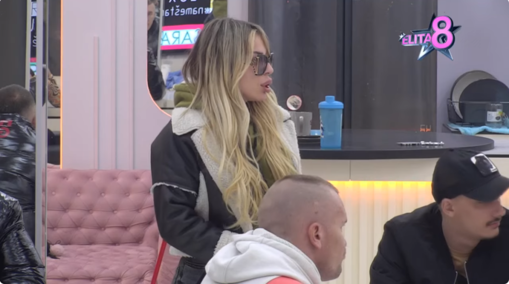 "Odreći ću je se": Isplivao snimak zadrugarke kako se ljubi sa starcem, njena majka zgrožena