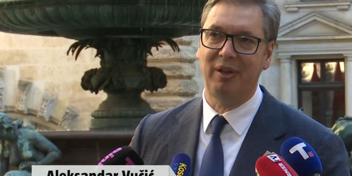 Predsednik Vučić iz Hamburga: Opozicija zna sebe, misle da su drugi isti kao oni!