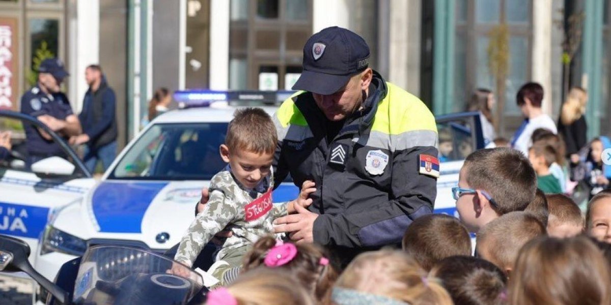 Manifestacija namenjena najmlađima u Kikindi: U okviru "Dečije nedelje" policajci će se družiti sa mališanima