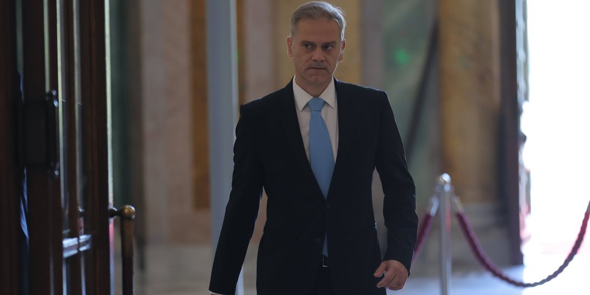 Borko Stefanović kod građana izaziva samo gađenje! Njihova politika zaglavljena u vremenu beznađa nema podrđku naroda