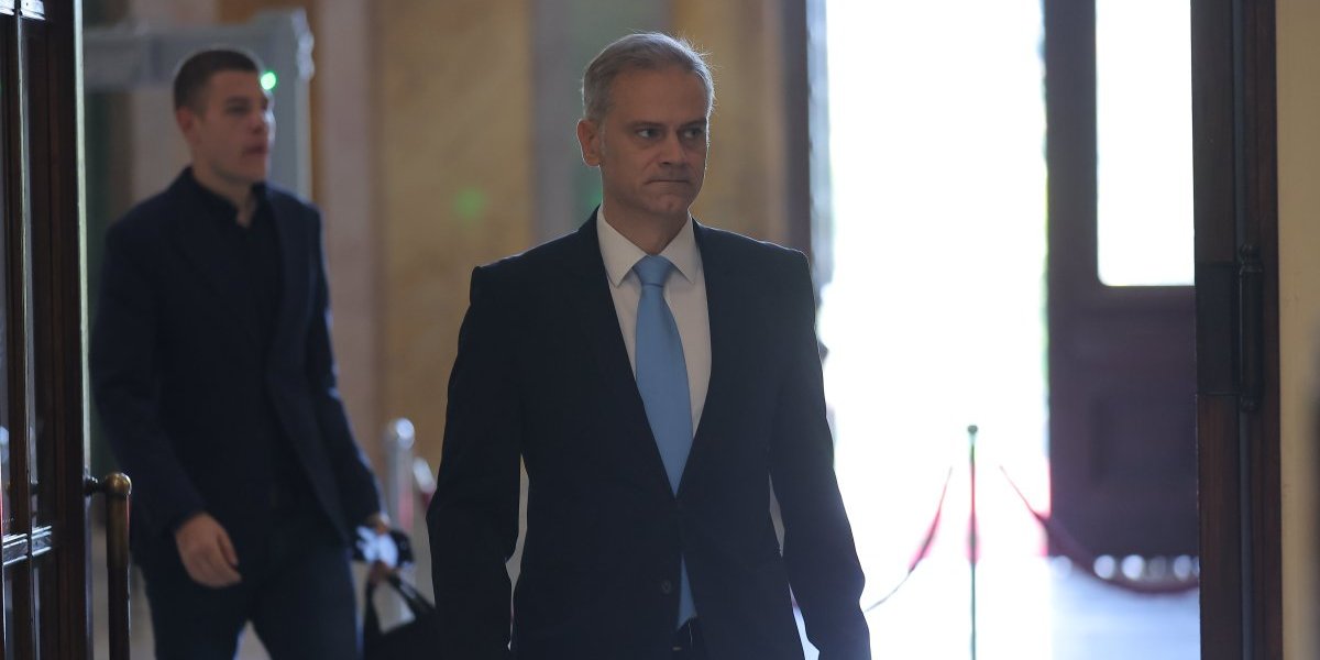 Opoziciji za sve neuspehe kriv Vučić! Iznervirala se čak i Šolakova novinarka, Stefanoviću očitala lekciju! (VIDEO)