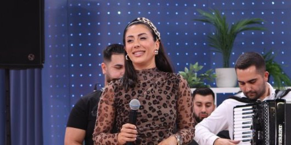 Iz kafane izašli puni para - Aleksandra Dabić i Marko Rašović napravili lom (VIDEO)