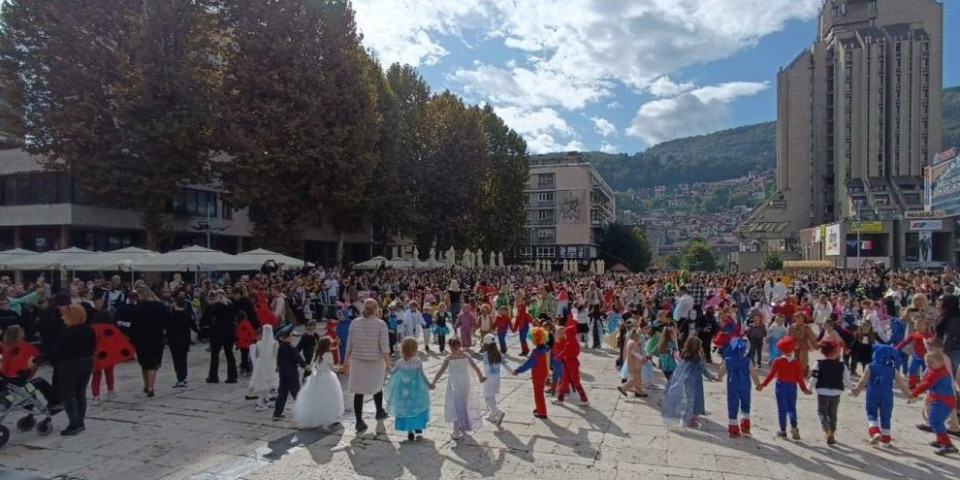 (VIDEO) Neverovatna scena u Užicu! Na zdravlje i veselje!