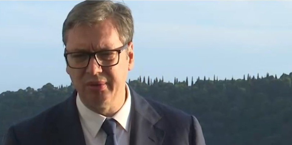 Predsednik Vučić poslao moćnu poruku iz Dubrovnika: Srbija će nastaviti da vodi suverenu politiku! (FOTO/VIDEO)