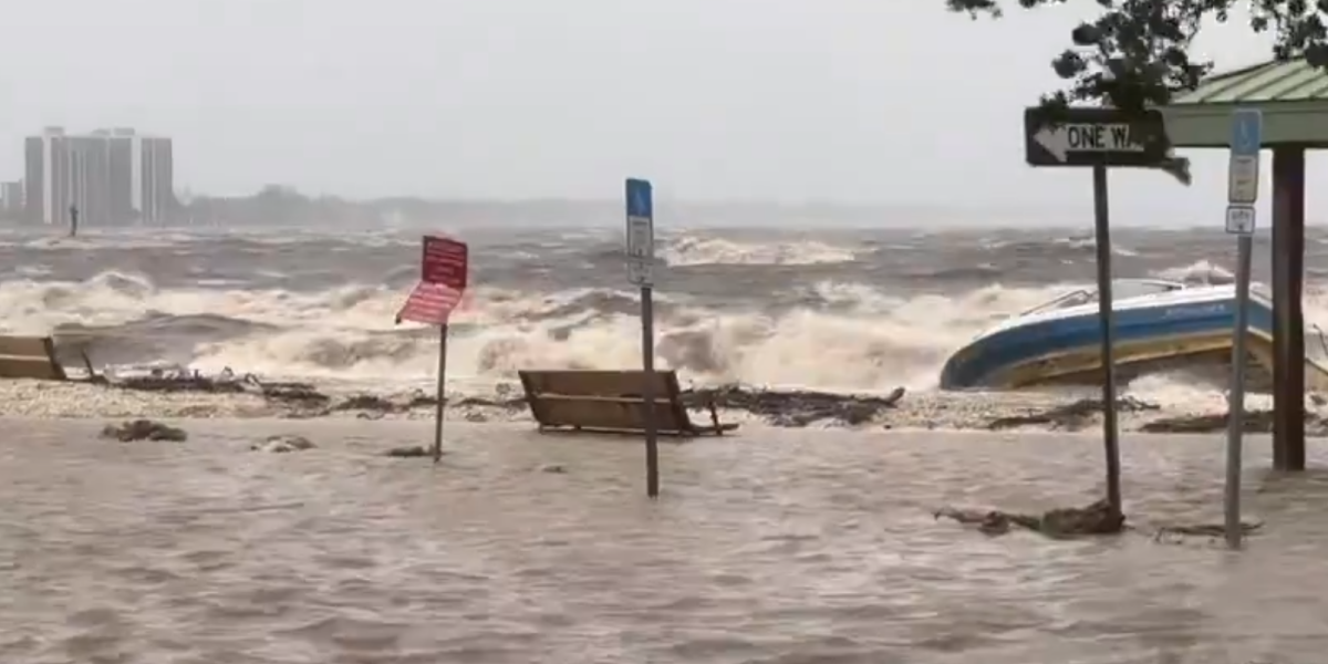 (VIDEO) Stigao je! Uragan veka brutalno uništava Floridu! Pojavili se prvi snimci razornog Miltona, situacija je katastrofalna!