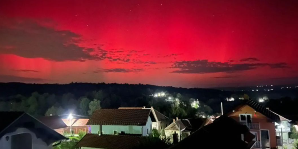 Neverovatni prizori na nebu iznad Srbije! Pogledajte fotografije neobičnog fenomena (FOTO)