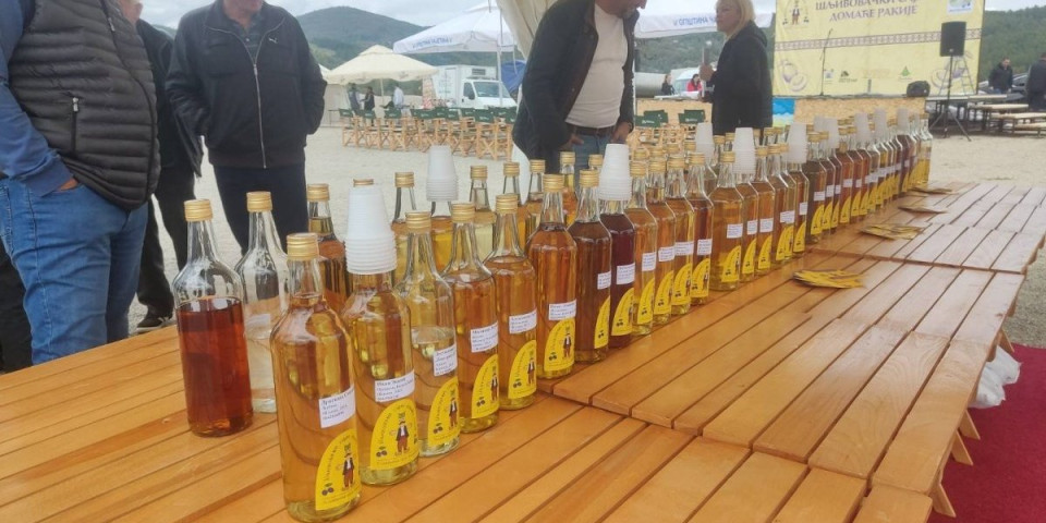 Nema više odlaganja: Poznato kada se održava Rakijada u zlatiborskom selu Šljivovica