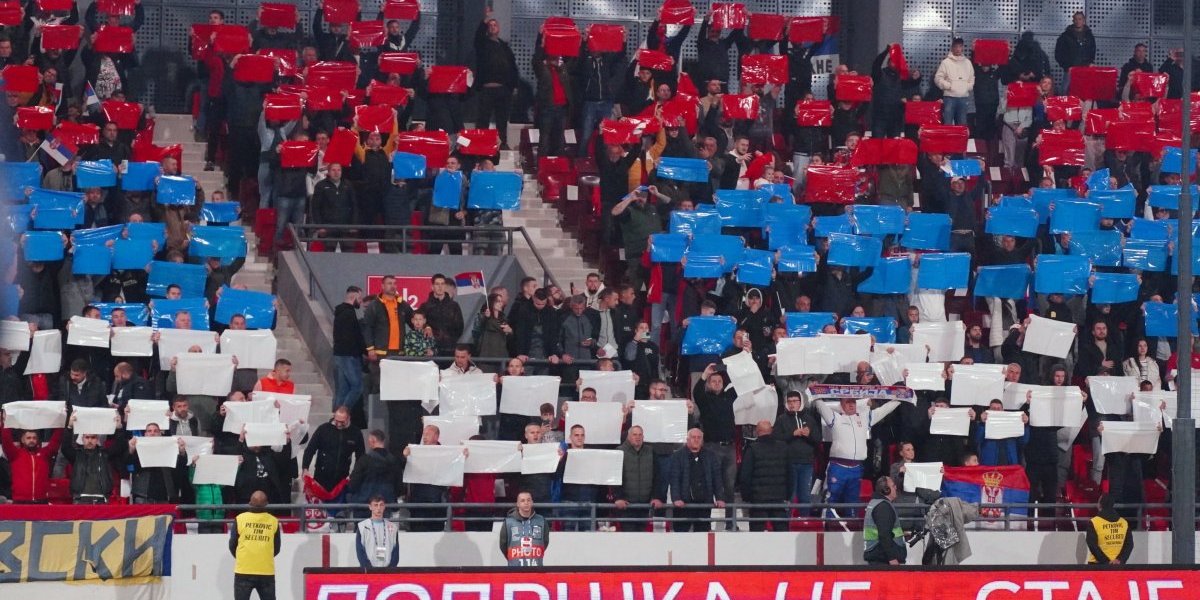 Srbi zapevali svima poznatu pesmu protiv Švajcarske, a onda razvili prelepu koreografiju! (VIDEO)