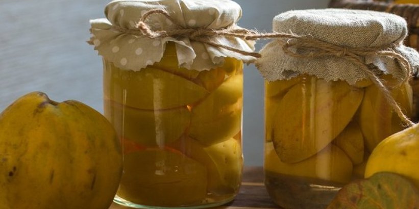 Kompot od dunja miriše na detinjstvo! Recept za savršenu zimsku poslasticu