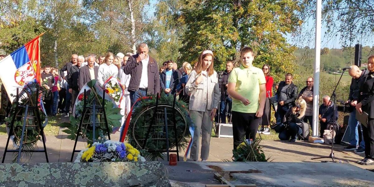 Obeležena godišnjica stradanja Srba u Drugom svetskom ratu u selima Gornjeg Jadra! Fašisti pobili 5.000 ljudi, a najmlađa žrtva imala je tri meseca!