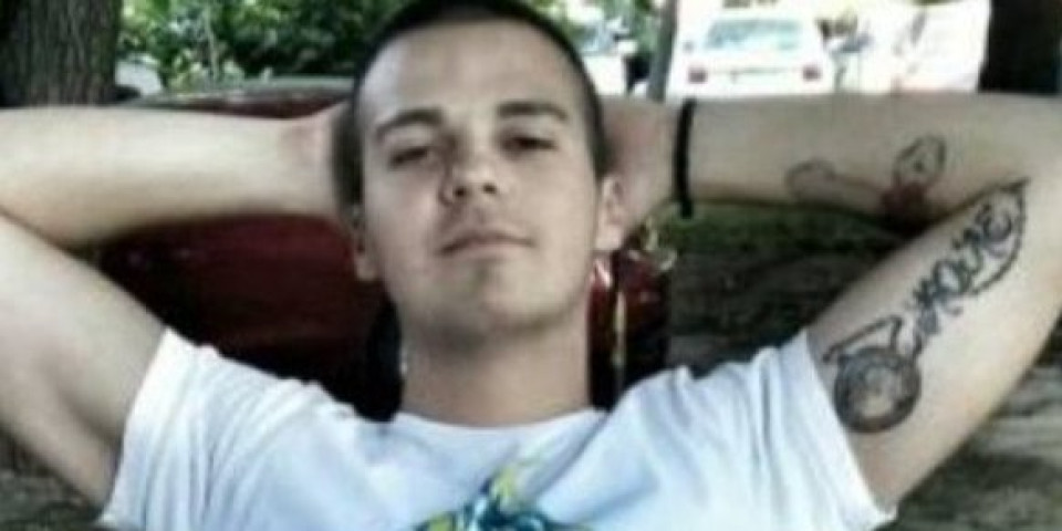 ''Starac'' ga izrešetao pred vratima majke: Metak osvete za Malog Skoleta