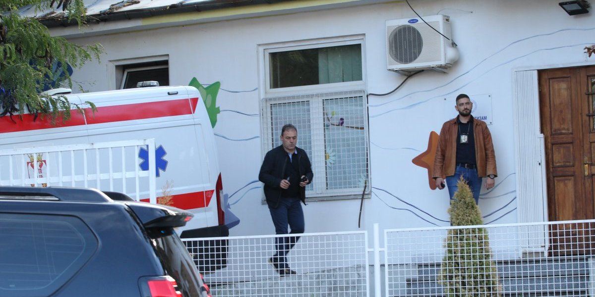 Izvođenje dečaka ubice iz Klinike  za neurologiju i psihijatriju za decu i omladinu