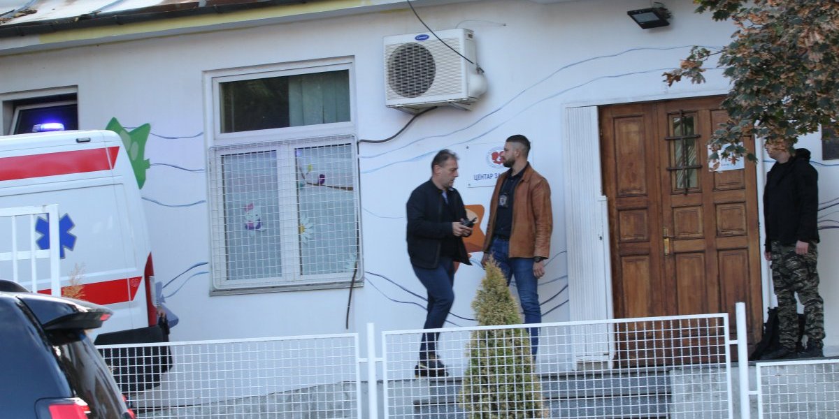 Izvođenje dečaka ubice iz Klinike  za neurologiju i psihijatriju za decu i omladinu
