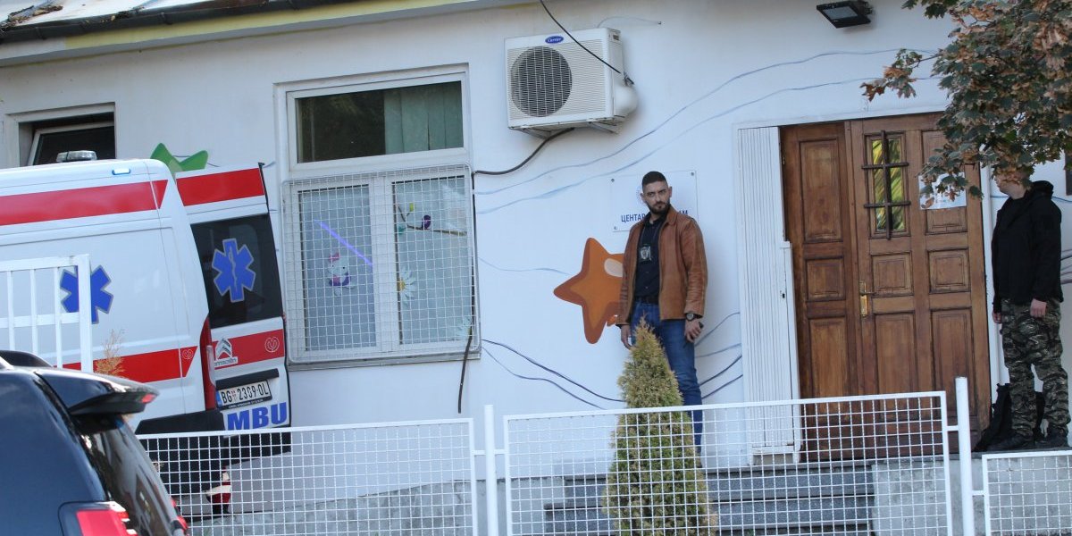 Izvođenje dečaka ubice iz Klinike  za neurologiju i psihijatriju za decu i omladinu