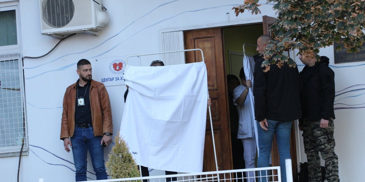 Izvođenje dečaka ubice iz Klinike  za neurologiju i psihijatriju za decu i omladinu