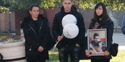 Povodom hapšenja jednog od vinovnika ubistva Stefana Filića (18) iz Velike Plane. oglasila se majka nesrećnog mladića.