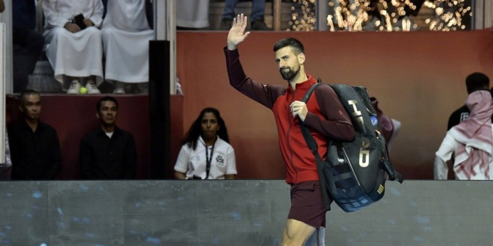 Novak Maldive zamenio Beogradom! Đoković došao da bodri velikog prijatelja! (FOTO)