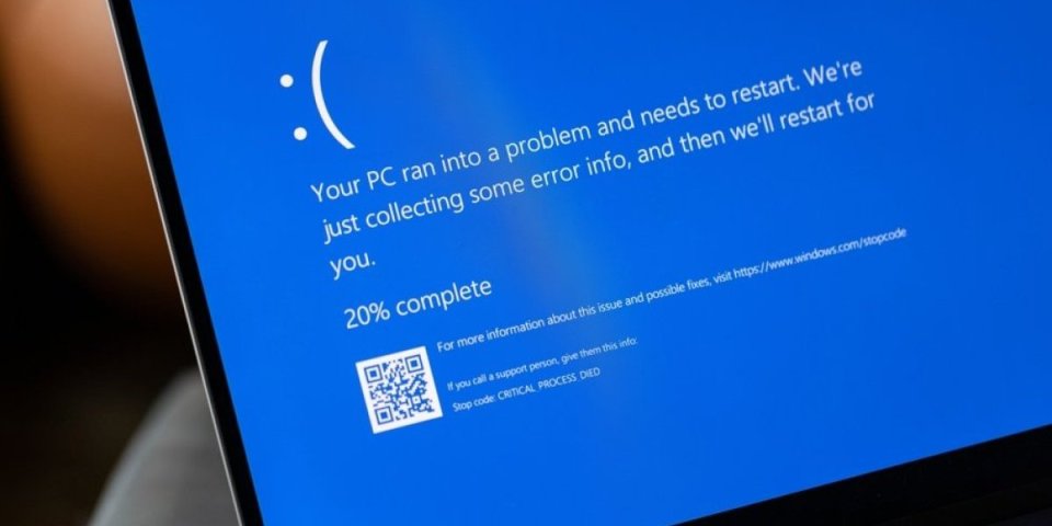 Plavi ekran urniše kompjutere širom sveta! Microsoft potvrdio problem u Windowsu 11