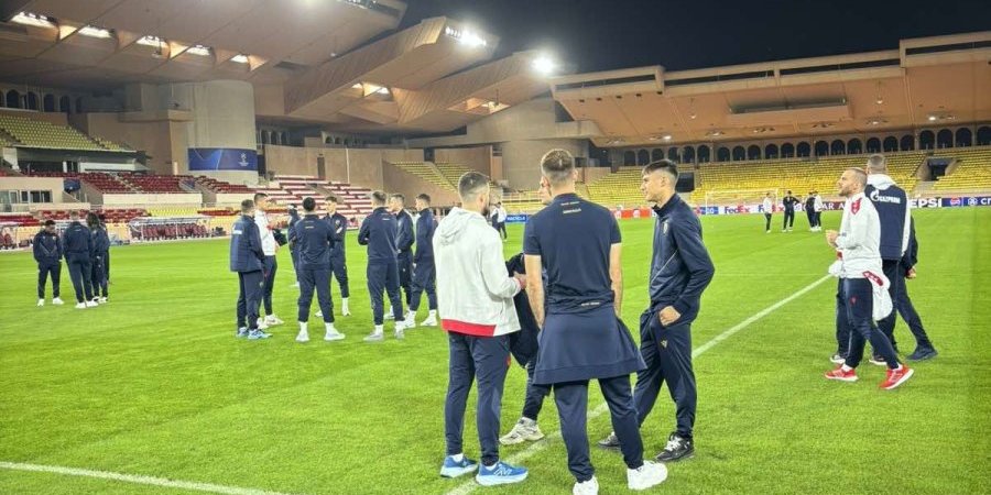 Fudbaleri Crvene zvezde "osetili" travu u Monaku! (FOTO/VIDEO)