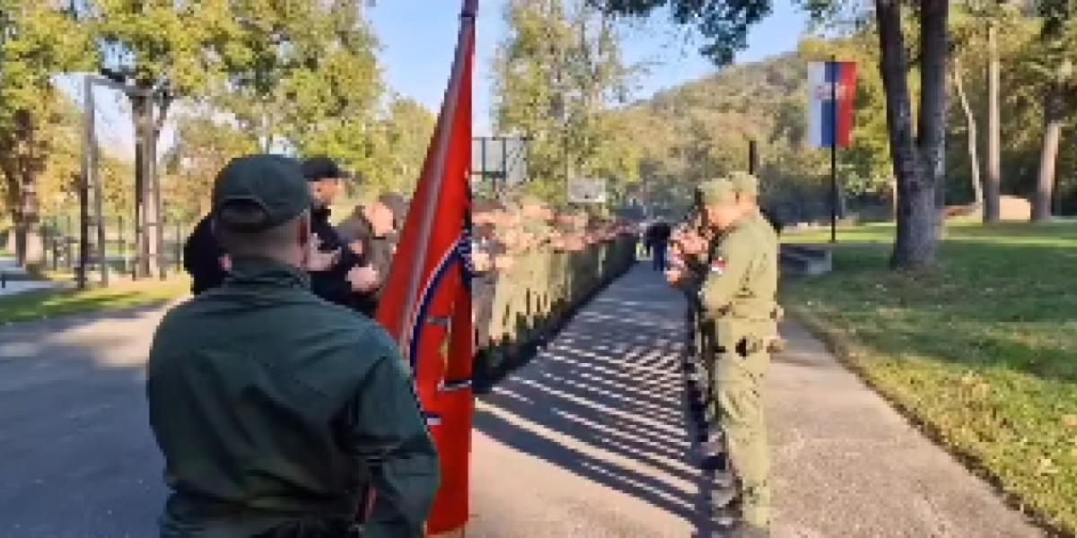 Ovako se ispraćaju srpski heroji! Srce su dali za građane i državu, evo kako im se Žandarmerija odužila (VIDEO)