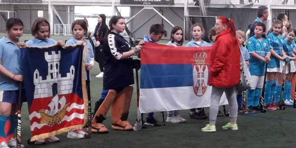 Na mladima svet ostaje, počinje bitka za Trofej Beograda! Uz podršku veterana, za pehare i medalje zaigraće mladost hokeja na travi (FOTO)