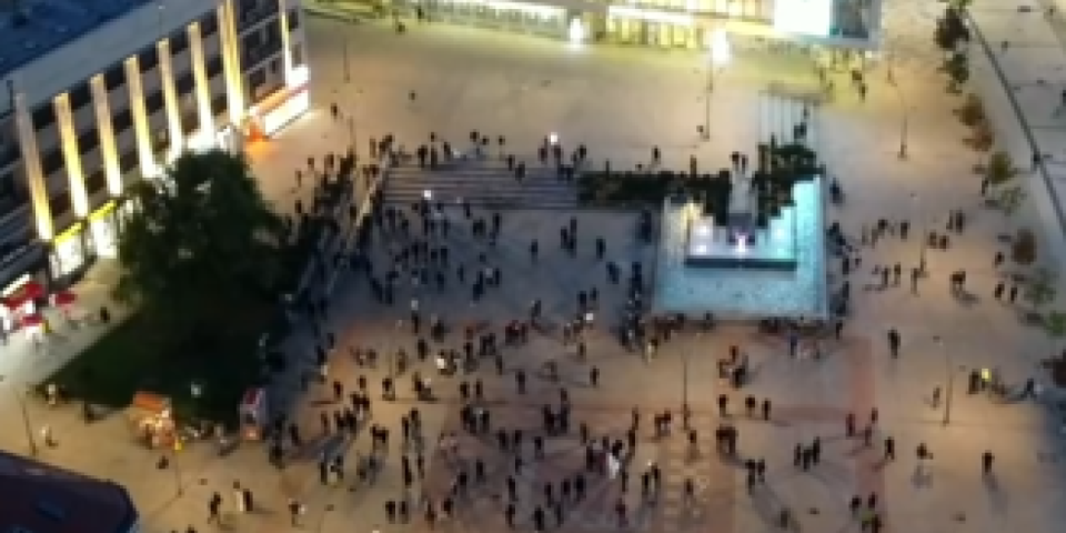 Pukao protest pre nego što je i počeo! Mali broj ljudi u Čačku - lažni ekolozi doživeli još jedan debakl (FOTO)