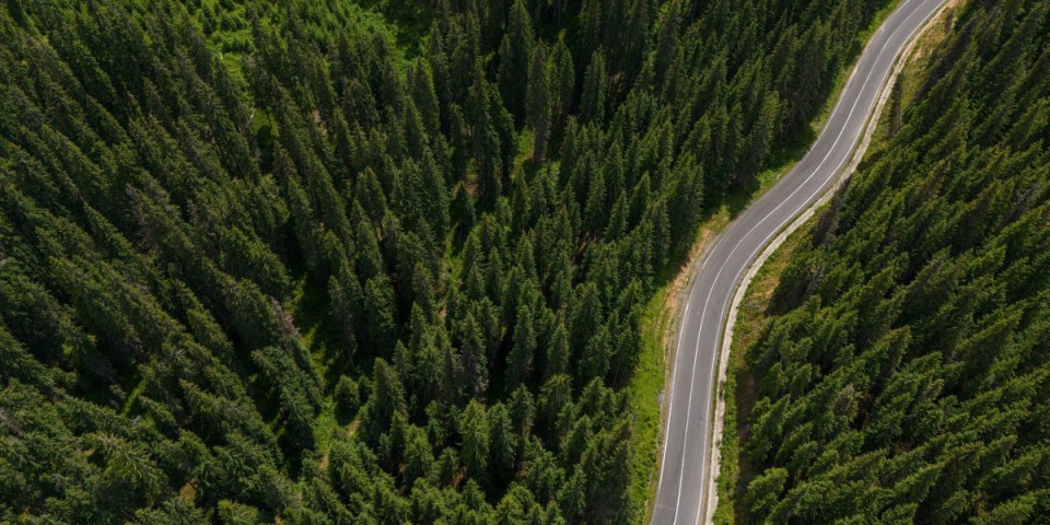 Srpska atrakcija za male pare: Ovde se ljudi kupaju i zimi, a nećete verovati šta sve leči (FOTO)