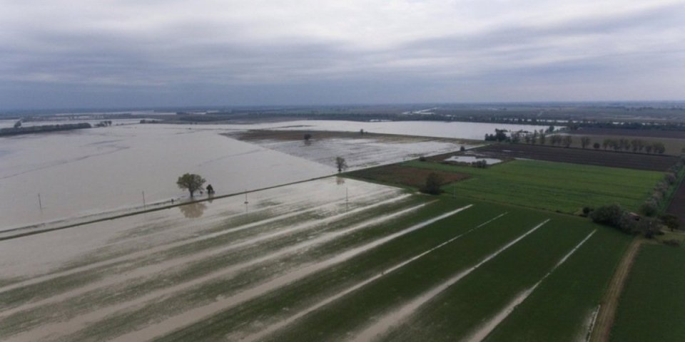 Stravična kataklizma se proširila! Poplava na sve strane, ulice pod vodom!