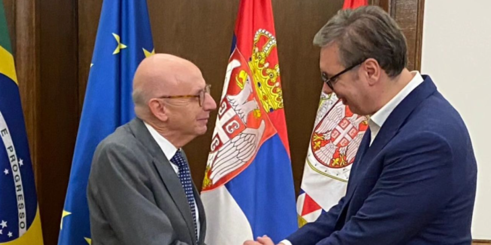 Imao sam posebnu čast da razgovaram sa jednim od svetskih stručnjaka iz oblasti bio energije! Vučić se sastao sa brazilskim profesorom Nastarijem (FOTO)