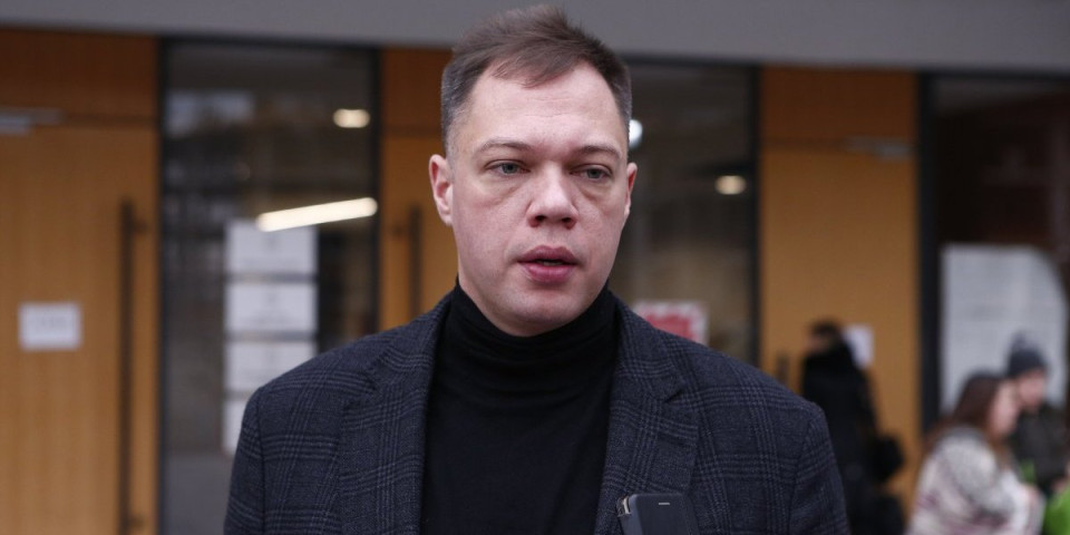 (VIDEO) Evo zašto im se žuri i zašto Vučiću crtaju metu na čelu: Narkoman blokader već dodelio ministarsku fotelju Ivanu Niniću