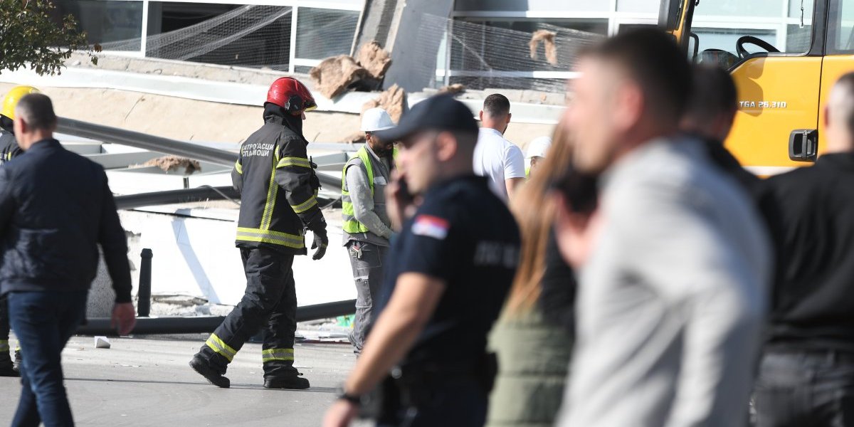 Vatrogasci na glavnoj železničkoj stanici u Novom Sadu