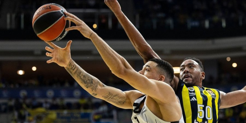 Partizan bez energije u Istanbulu! Fener naneo težak poraz crno-belima (VIDEO)