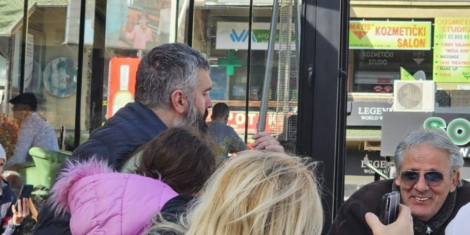 Nikada ga ne biste poznali! Totalno promenio imidž, nosio je dres Partizana (FOTO)