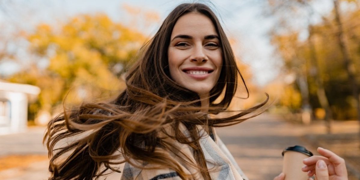 Dlake rastu ko iz vode: Moćan metod da kosa sija kao sa reklame i miriše na luksuz