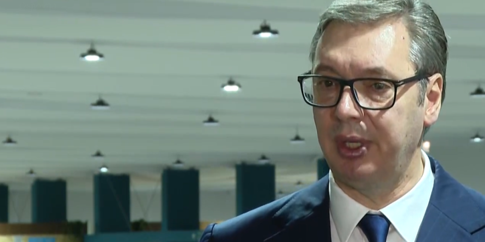 Opozicija samu sebe upropastila! Predsednik Vučić o protestu u Beogradu: Procenio sam da danas mogu da odem iz zemlje