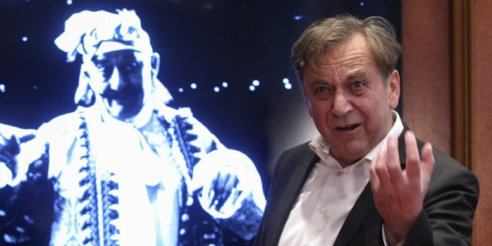 Da li je moguće da ovo radi?! Snimili smo kako izgleda dan Tihomira Stanića - on bi da vodi državu (VIDEO)