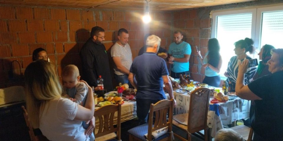 Porodica Jovanović nije htela u grad! Ostali su u rodnom selu na krajnjem jugu Srbije, a po ovome se posebno izdvajaju (FOTO)