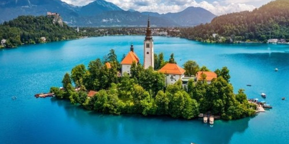 Vikend paket na Bledu ovog septembra: Rajsko jezero po pristupačnim cenama (FOTO)