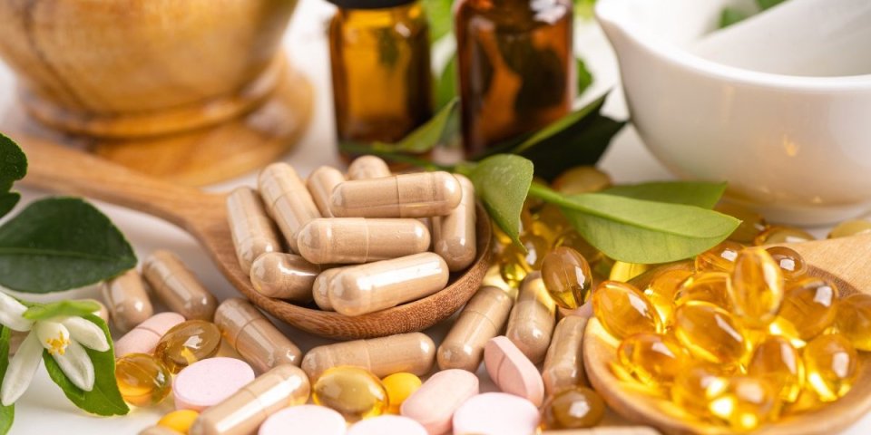 Previše vitamina može da ubije: Lekari upozoravaju da razaraju srce i jetru