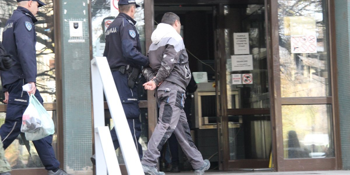 Za blokadere suda u Novom Sadu krivične prijave!