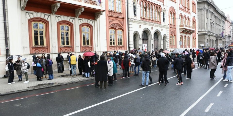 Dokaz da su blokade na svim fakultetima političke! Ovo je plan đilasovaca - okupacija u svakom smislu reči!