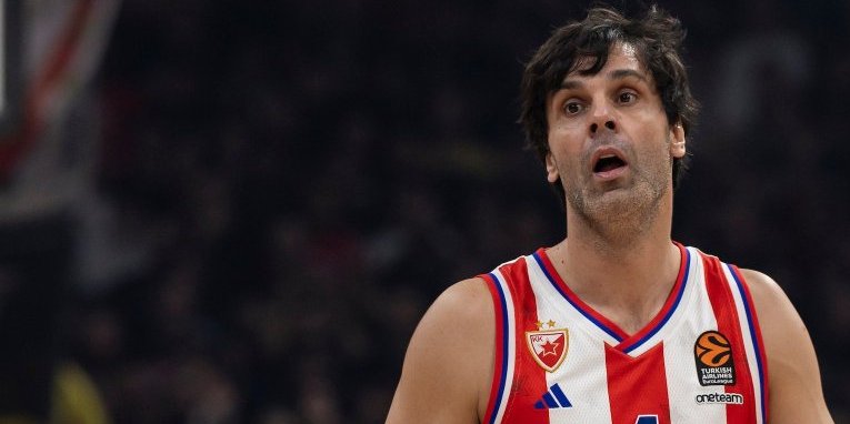 Nemam dobre centre! Teodosić krišom snimljen, klip kruži društvenim mrežama! (VIDEO)